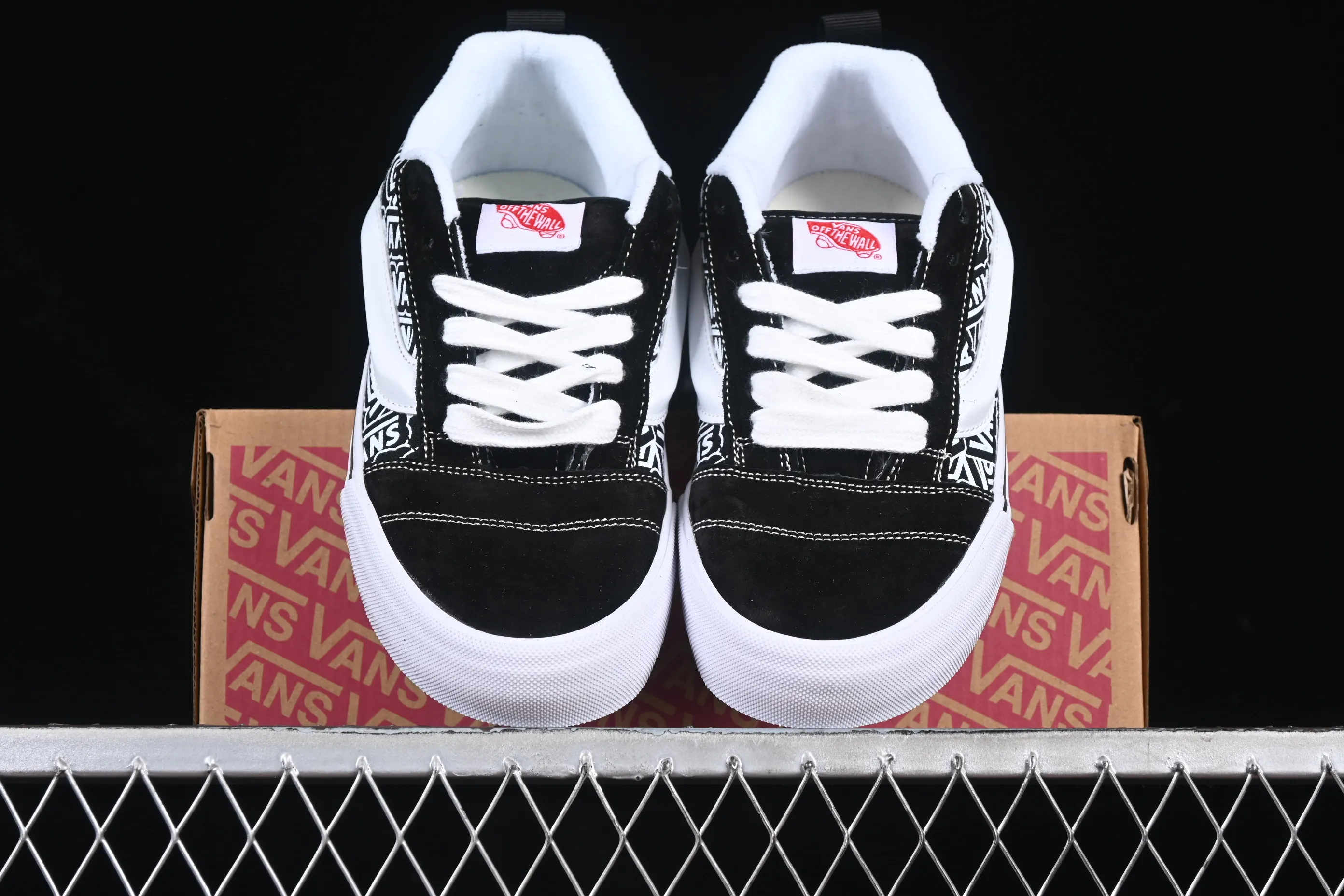 All categories Vans Vans series Vans Low Vans low-top Vans Knu Skool Vans low-top retro casual fat bread shoes VN000CS0239